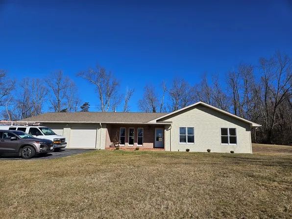 19475 Pleasant View Dr, Abingdon, VA 24211