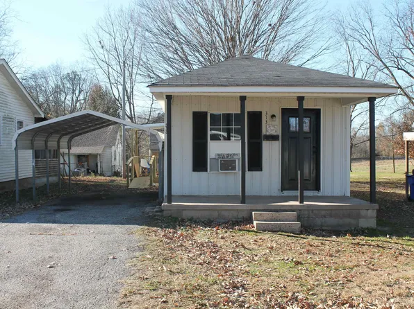 313 Byrd St, Dresden, TN 38225