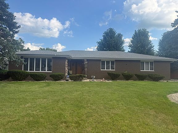 2nd image of 2925 E Poplar Ln