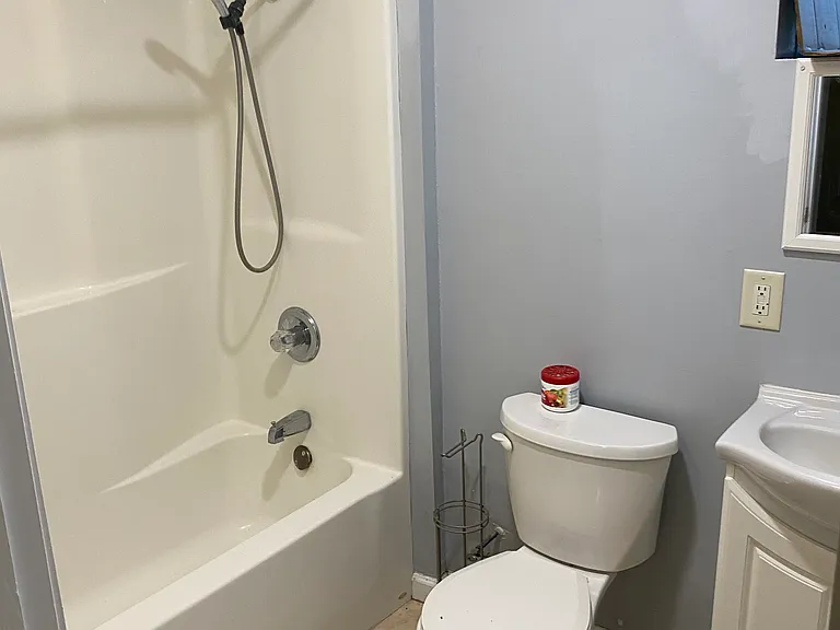 1028 N Lawrence St — Photo 28