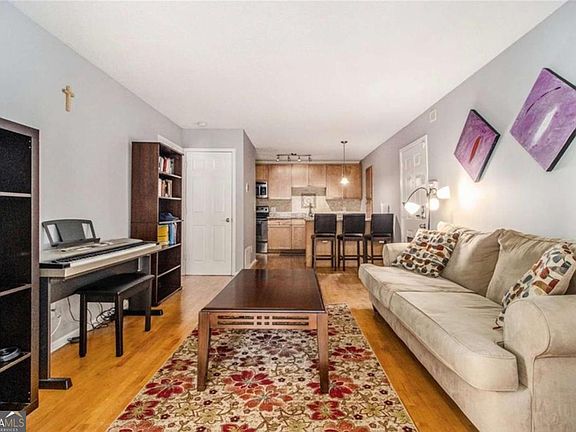 5th image of 2657 Lenox Rd #38