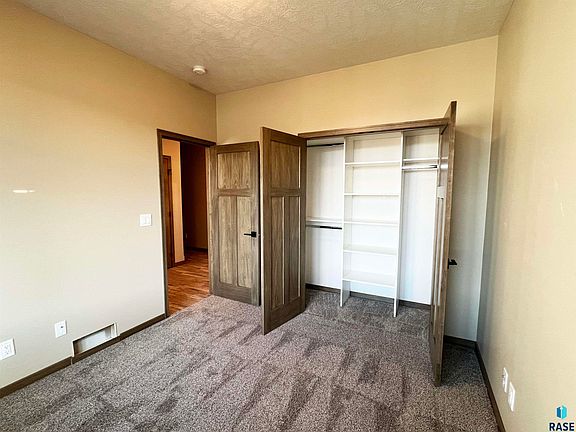5th image of 5504 E 65th St