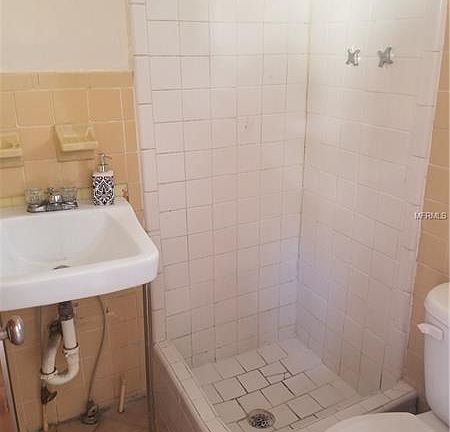 5th image of 919 16th Ave N #4