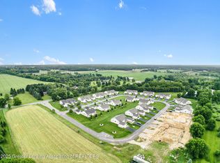 4059 Eastbridge Cir, Stockbridge, MI 49285