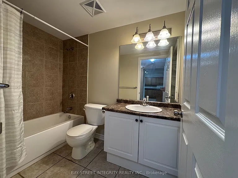 47 Caroline St N #402 — Photo 17