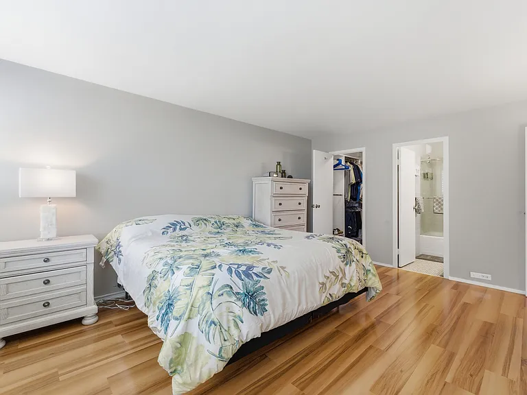 3550 N Lake Shore Dr #902 — Photo 17