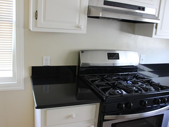 3rd image of 1231 Alameda De La Plugas St