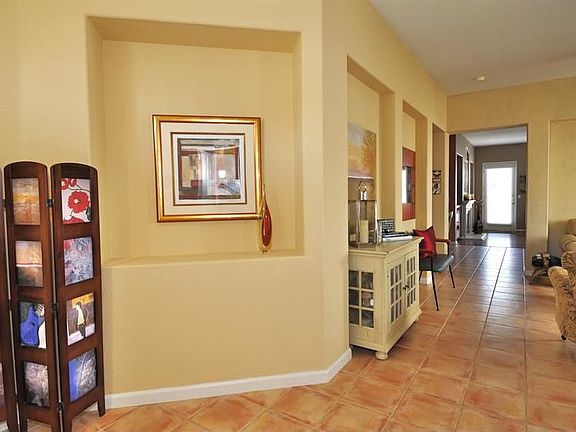3rd image of 25551 Crestfield Dr