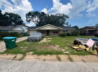 118 Clarence Dr, Gulfport, MS 39503