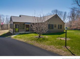 605 County Rd, Woodstock, CT 06281