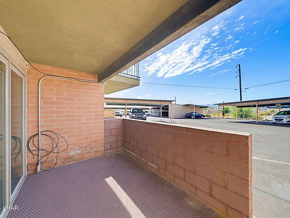 4th image of 89 Acoma Blvd N APT 1