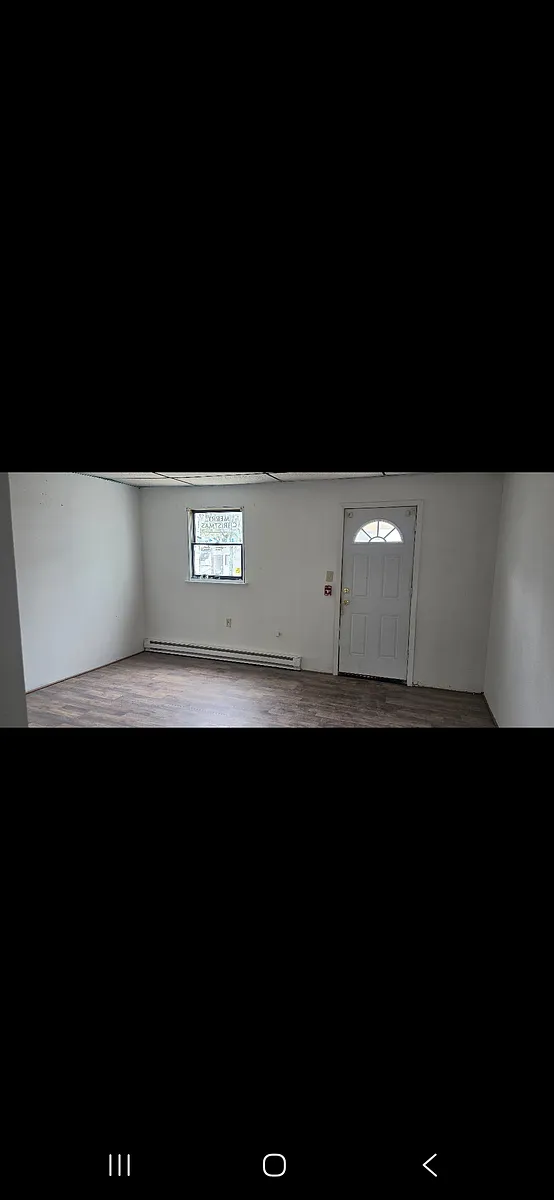 Building Photo - 236 S Oak St #1