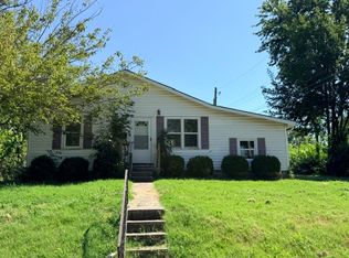 1056 S Sharp Ave, Marshall, MO 65340