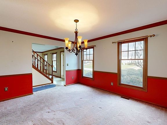 5th image of 1444 Carriage Hill Dr