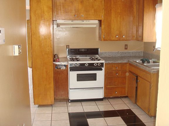 4th image of 439 S 22nd St