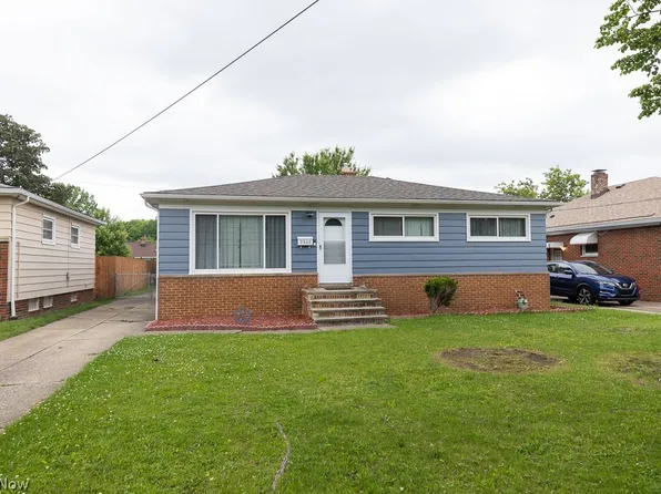 9326 Ackley Rd, Cleveland, OH 44130