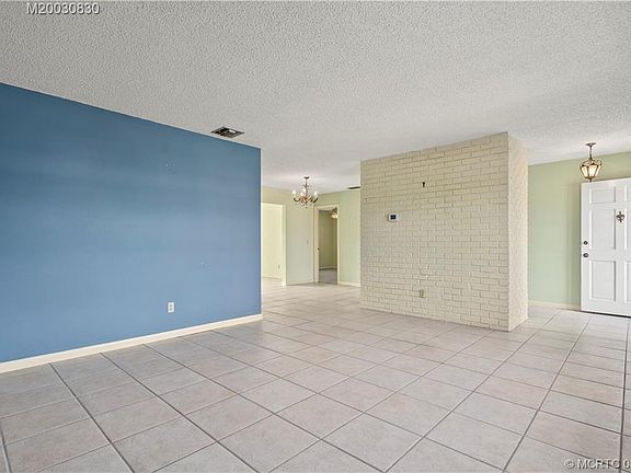 2nd image of 418 Poplar Ave