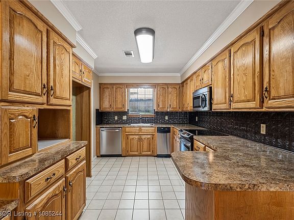 5th image of 3512 Glen Flora Way