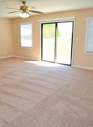 5th image of 985 Lyndsey Brooke Ct