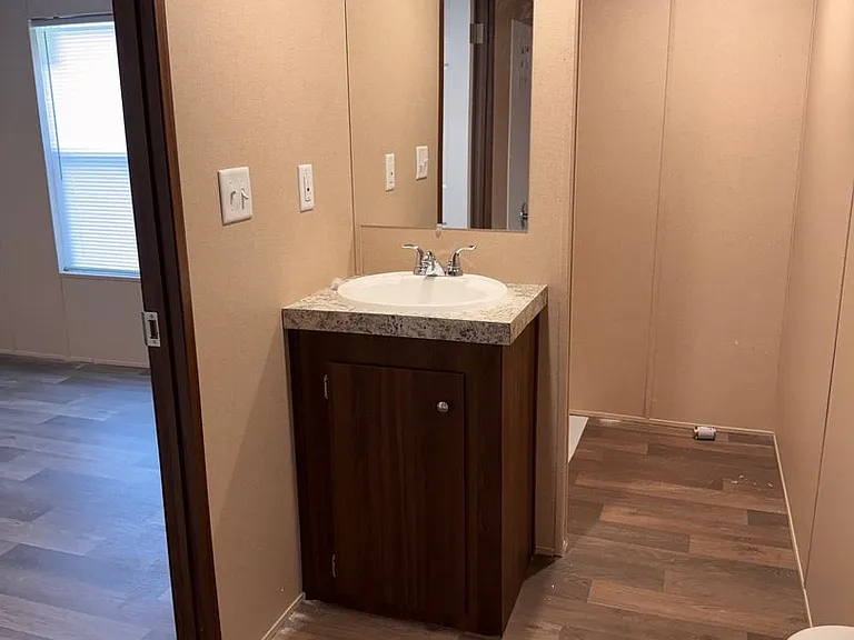112 Harold Ln — Photo 10