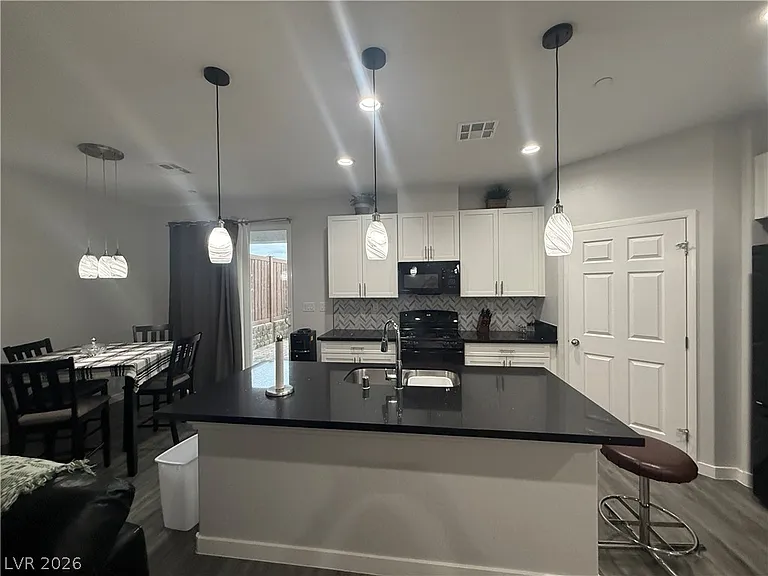1542 Tilman Ln — Photo 4