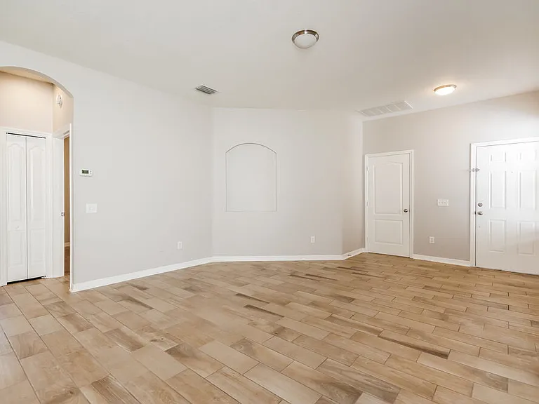 910 Larwood Pine Dr — Photo 4