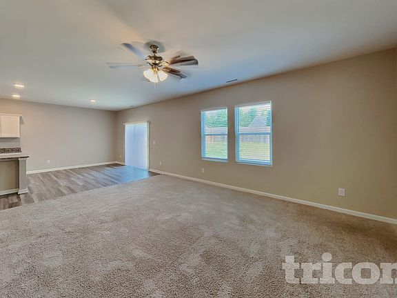 2nd image of 130 Lynnridge Dr