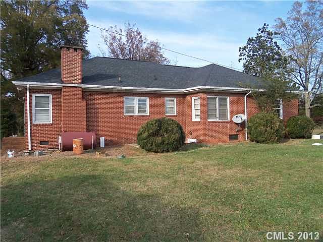 2nd image of 40184 Deanna Rd