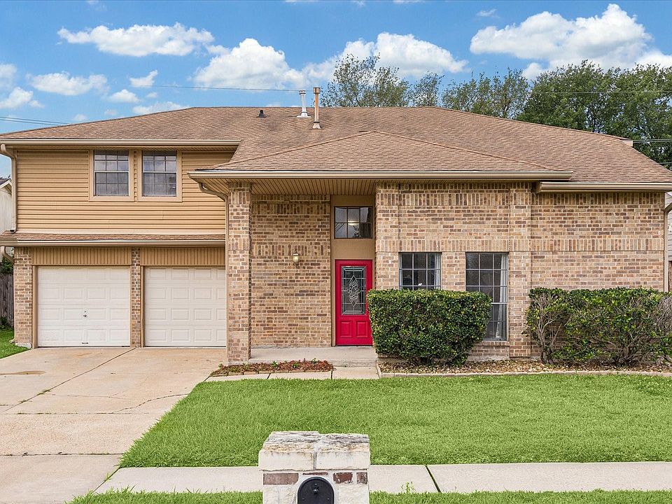 1st image of 8915 Lakeside Forest Dr