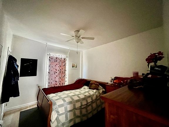 5th image of 324 Cottage St