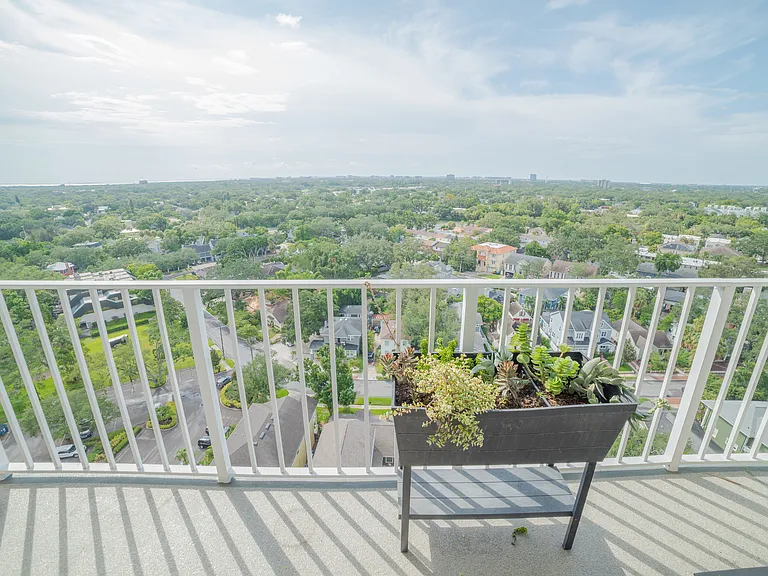 2611 Bayshore Blvd — Photo 4