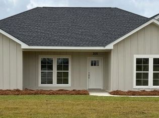 209 Woodstock, Headland, AL 36345