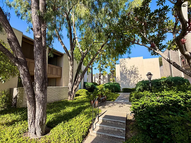 4885 Collwood Blvd #B — Photo 2
