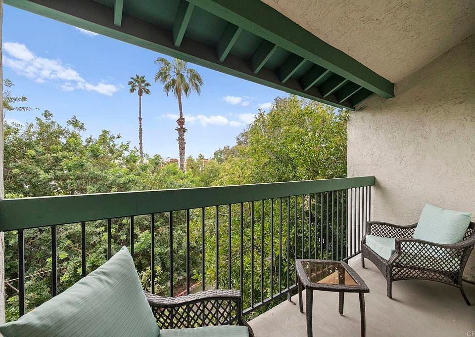 1st image of 5525 Shasta Ln Unit 301