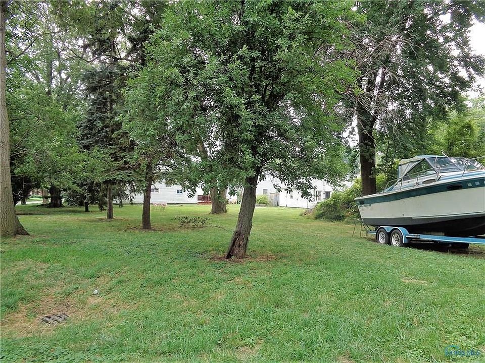 2nd image of 6446 Lakeway Dr
