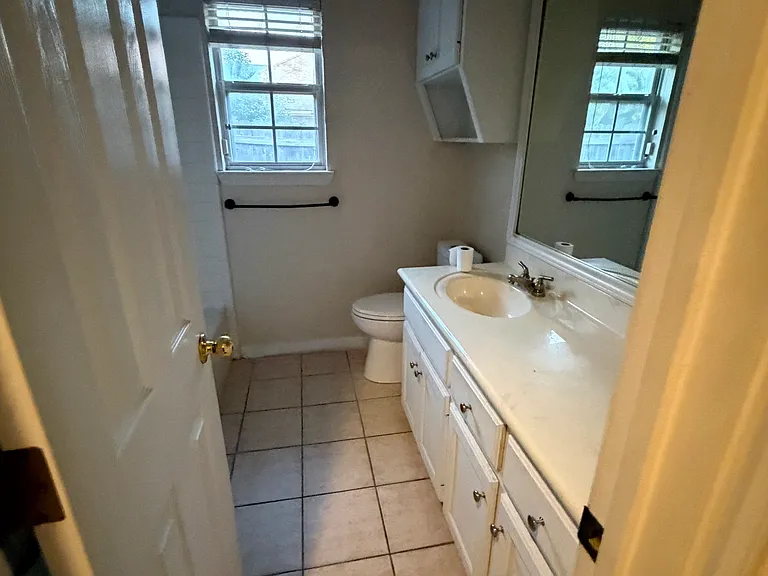 904 Oakmont Dr — Photo 23