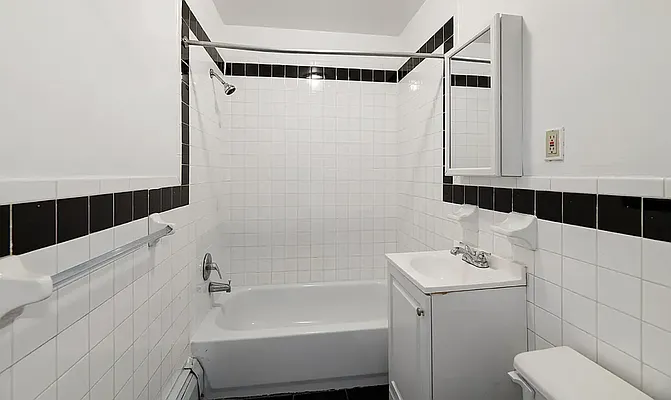 Rented by REAL New York | media 15