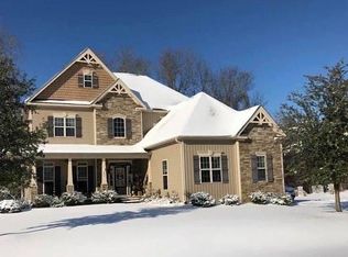 409 Falls Creek Ct, Jacksonville, NC 28540