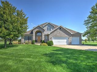 5863 Lakelaine Dr, Macon, IL