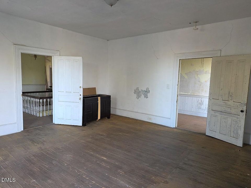 13th image of this home