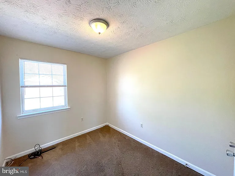 21845 Ronald Dr — Photo 11