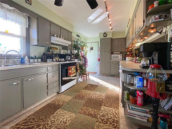 5th image of 1724 Denzler Cir