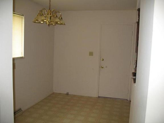 4th image of 902 Southline Dr