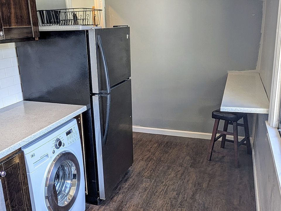 kitchen bar area