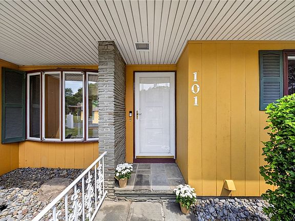 5th image of 101 Andrews Rd