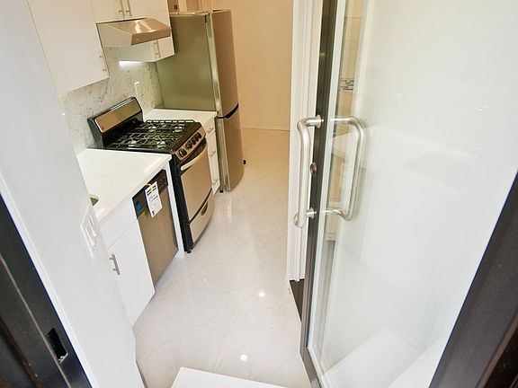 2nd image of 548 Driggs Ave APT 6