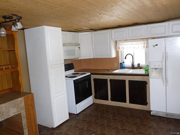 2nd image of 211 Spencer St