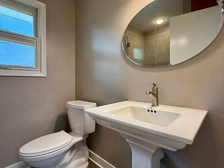 9325 Pauline St — Photo 27
