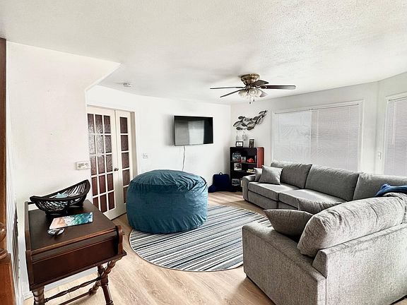 4th image of 870 A St