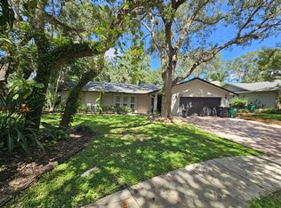 32 Hickory Ln, Safety Harbor, FL 34695